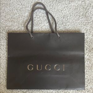 Gucci shopping bag. Measurements in photos